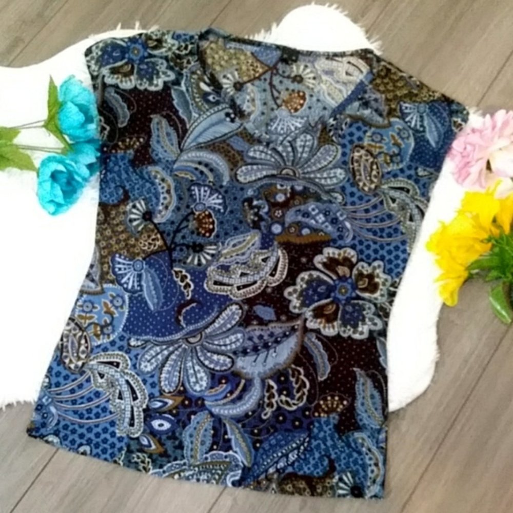 2/$24 Olivia Paige Blue Flower Print Blouse